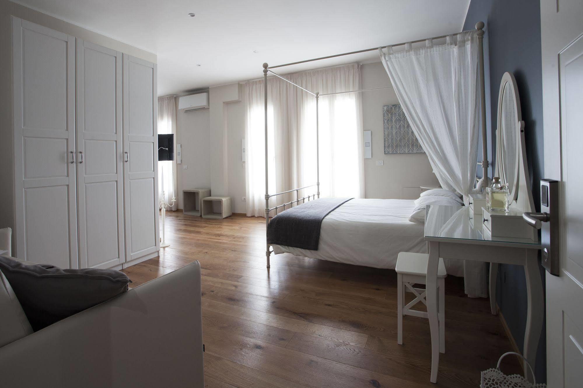 Le Dimore Del Borgo Lucca Exterior photo